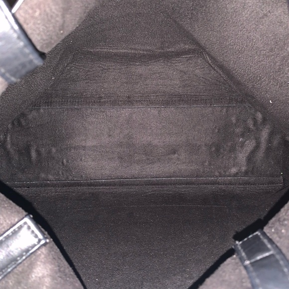 Large black tote, to fit all your things - Picture 6 of 9